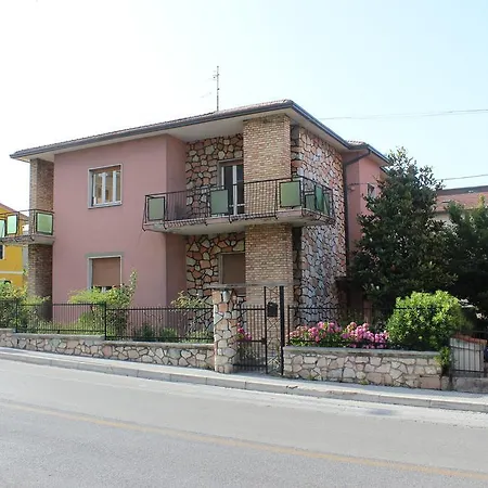 4 Pini شقة أنكونا